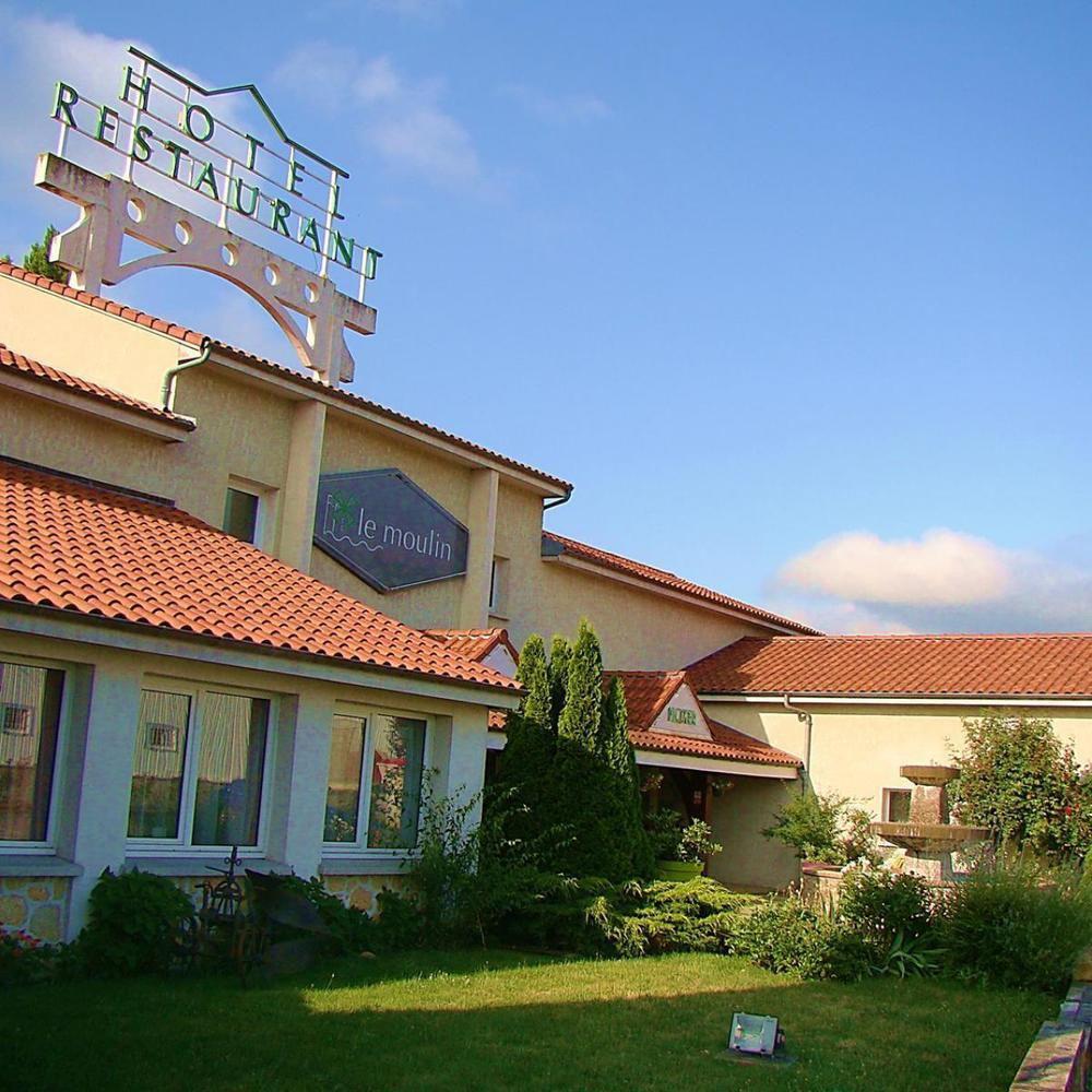 LOGIS Hôtel Le Moulin Des Gardelles Riom Exterior foto